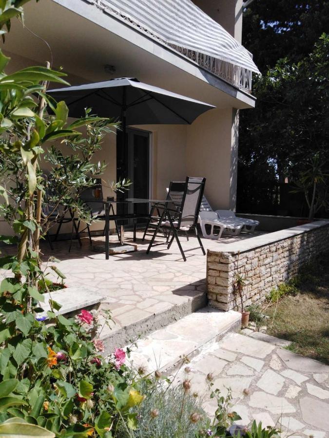 Apartment Pletikos Premantura Esterno foto