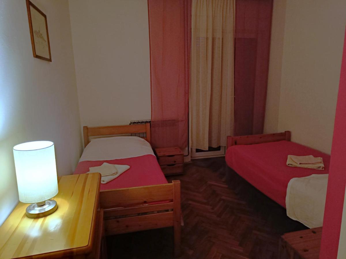 Apartment Pletikos Premantura Esterno foto