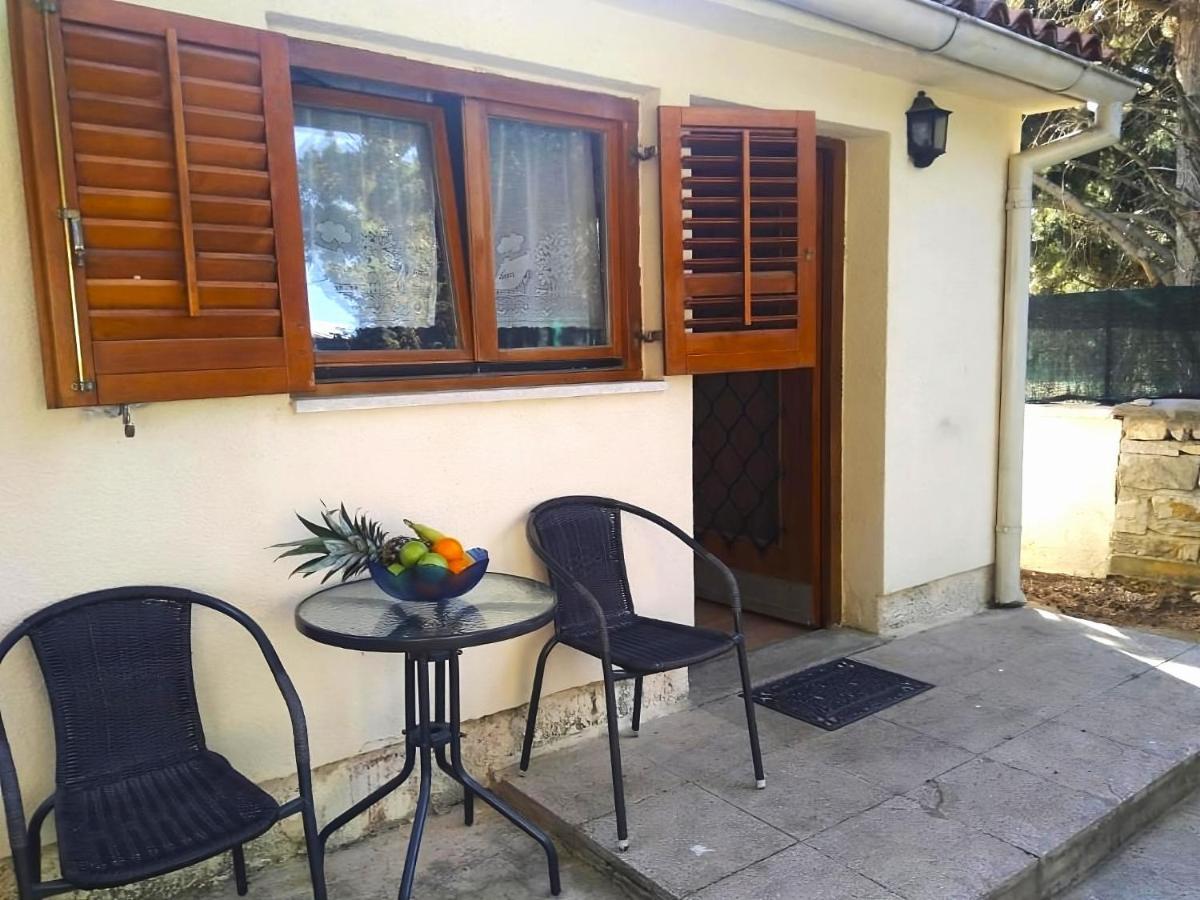 Apartment Pletikos Premantura Esterno foto